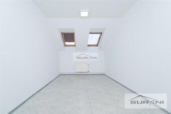 Ponúkame na prenájom kancelársky priestor o výmere 13,30m2. 