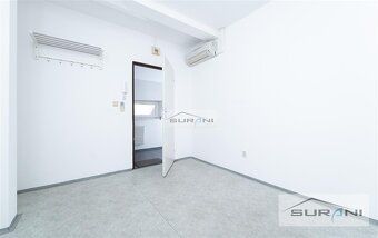 Ponúkame na prenájom kancelársky priestor o výmere 13,30m2. 