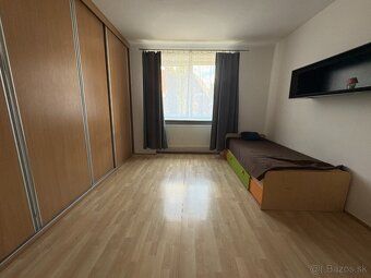 Reality Alpia Vám ponúkajú na predaj priestranný tehlový rod