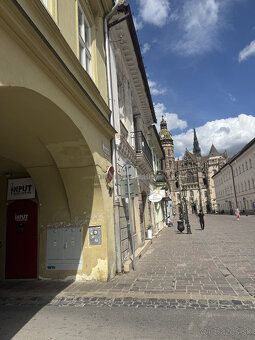 Typ: Komerčný objekt Ulica: Alžbetina Obec: Košice-Staré Mes