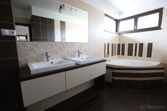 K nasťahovaniu! Výhľadu na lesík neodoláte, ktorý sa pýši na