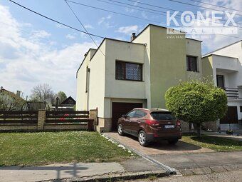 ID:3879 Ponúkame na predaj krásny rodinný dom v radovej zást