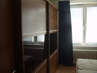 Ponukam na dlhodobý prenajom praktický 2i.byt s klimatizacio