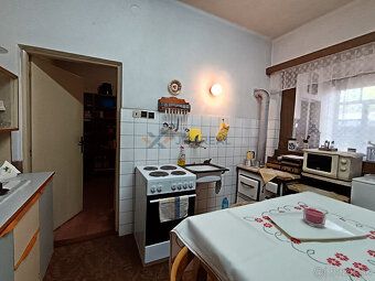 Typ: Rodinný dom Ulica: andrea kmeťa Obec: Levice
JEDINEČNÁ 