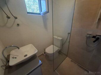 DADOT ponúka na predaj je dvojizbový apartmán nachádzajúci s