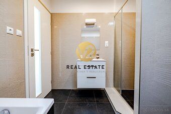 Maroš Vereš +421 904 086 200 maros.veres@v2realestate.sk
V2 