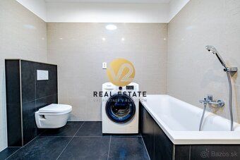 Maroš Vereš +421 904 086 200 maros.veres@v2realestate.sk
V2 