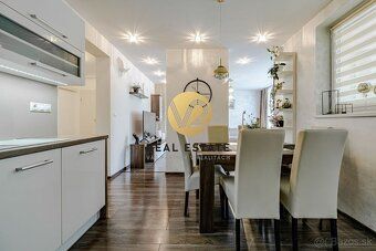 V2 real estate ponúka NA PREDAJ 5I RODINNÝ DOM S BAZÉNOM, 10
