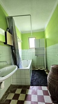 Typ: Rodinný dom Ulica: Rakytník Obec: Bátka
ID:204-12-ANOE

