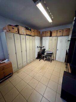 Ponúkame Vám na predaj výrobno skladový areál zložený z viac