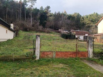 Na predaj stavebný pozemok v obci Modrová – ideálny pre výst