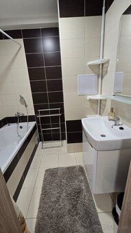 Ponúkame na prenájom priestranný a kompletne zariadený 3-izb