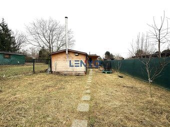 Lenyo Vám ponúka na predaj peknú záhradnú chatku /mobilný pl