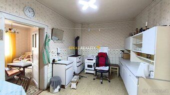 FINALREALITY Vám ponúka na predaj rodinný dom postavený na r