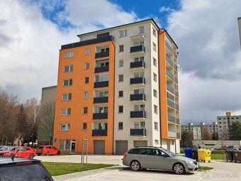 Ponúkame na prenájom veľký 1 izbový byt s výmerou 39 m2 nach