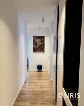 Ponúkame na predaj elegantný, moderne zariadený 3-izbový byt