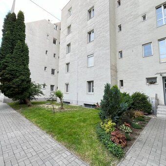 Na prenájom priestranný 2-izbový byt (50 m²) – Nové Mesto, l