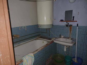 Ponúkame na predaj 3 izbový byt v obci Počúvadlo. Byt sa nac
