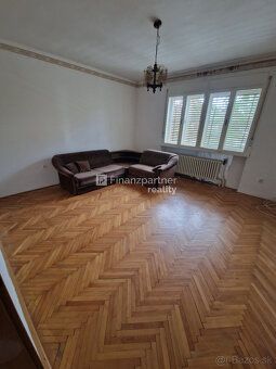Typ: Rodinný dom Ulica: . Obec: Komoča
Finanzpartner reality