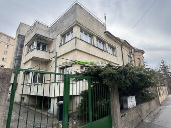 Ponúkame na prenájom spodné podlažie v rodinnom dome, úžitko