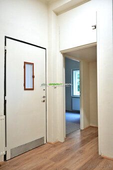 Ponúkame na prenájom spodné podlažie v rodinnom dome, úžitko