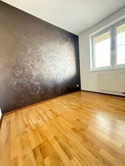 Krásny rozprávkový 4 izbový rodinný dom na predaj Lehnice.
E