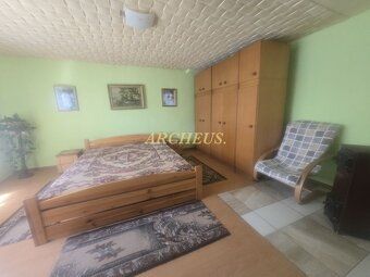 Ponúkame Vám na exkluzívny predaj - dvojpodlažný, 6-izbový r