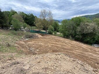 K dispozícii na predaj pozemok o celkovej výmere 2044m2 v KÚ