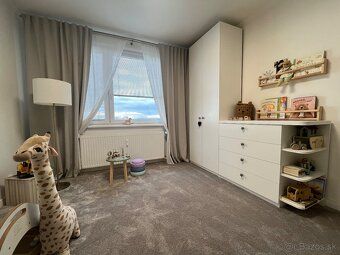 Ponúkame na predaj priestranný 4-izbový byt s výmerou 100 m²