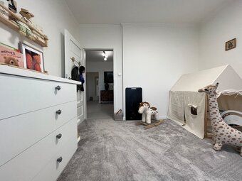 Ponúkame na predaj priestranný 4-izbový byt s výmerou 100 m²