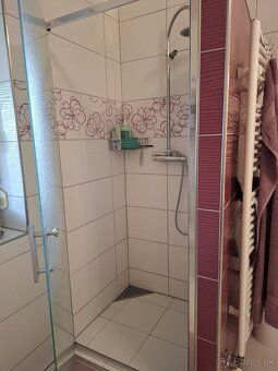 PÁČI SA VÁM TÁTO NOVOSTAVBA, REZERVUJTE SI DOM U NÁS. EXKLUZ