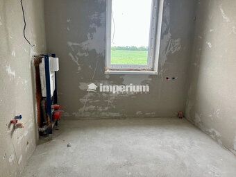 Typ: 4-izbový byt Obec: Rovinka
 Imperiumrk ponúka napredaj 