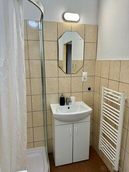 Ponúkame Vam na prenájom / ubytovanie jednoizbový apartmán s