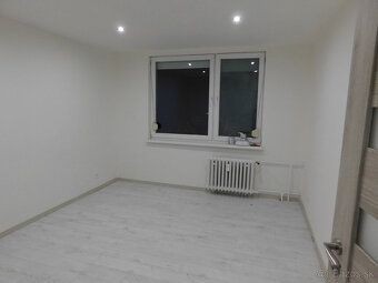 Na predaj kompletne zrekonštruovaný 3-izbový byt na Košická 