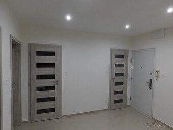 Na predaj kompletne zrekonštruovaný 3-izbový byt na Košická 