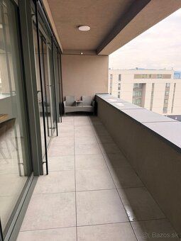 ZIADNE REALITNE KANCELARIE ! PENTHOUSE NA STRECHE POPRADU: L