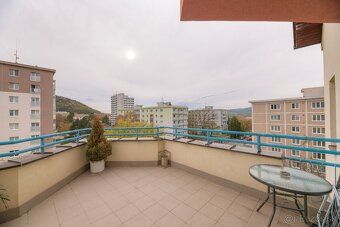 Ponúkame na predaj výnimočný 2-izbový byt s terasou a balkón