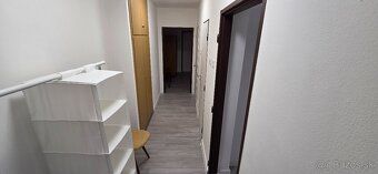 Ponúkam na prenájom svetlý 3-izbový byt po celkovej rekonštr