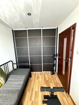 Ponúkame Vám na predaj 3 izbový byt o výmere 71 m2 v tehlove