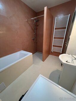Prenájom 2izb.byt75m+terasa9m.Zariadeny, vlastný vchod, park