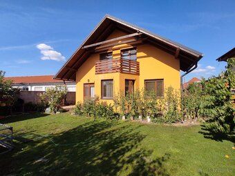 6 izbový rodinný dom | samostatný 1 izbový byt | centrum Iva