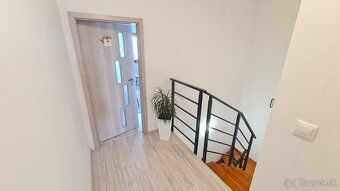 Ponúkame na prenájom 3-izbový mezonetový byt v Europalace na