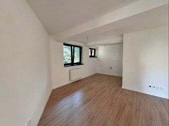 Ponúkame Vám na predaj 2-izbový apartmán priamo v centre mes