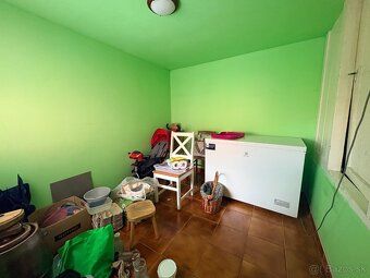Ponúkame na predaj jedinečný rodinný dom, ktorý v sebe spája