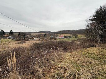 Predaj pozemku v obci Lipovany, výmera pozemku je 1124 m2, p