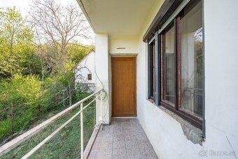 NA PREDAJ | Rodinný dom s potenciálom v obci Podhorie, okres