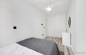 Plocha: 57.00 m² Izby: 3 Spálne: 2 Kúpeľne: 1 Poschodie: 3 R