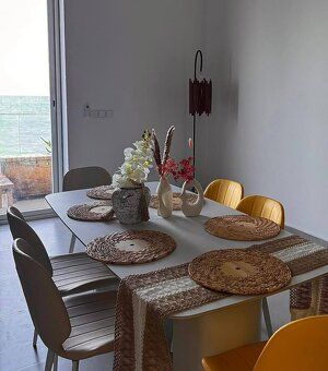 Plocha: 378.00 m² Pozemok: 700.00 m² Izby: 3 Spálne: 2 Kúpeľ