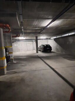 Plocha: 45.00 m² Izby: 1 Spálne: 1 Kúpeľne: 1 Poschodie: 4 R