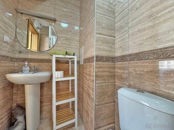 Plocha: 25.00 m² Izby: 1 Spálne: 1 Kúpeľne: 1 Parkovanie: án